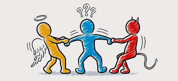 anjo_e_diabo_medindo_força_para_convencer_outro_indeciso