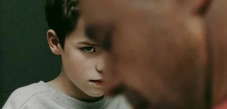 Cartaz do filme da Netflix, série que retrata o distanciamento entre pais e filhos e a sociedade de um modo geral